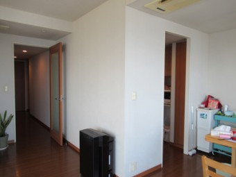 壁を取り払いオープンなキッチンに